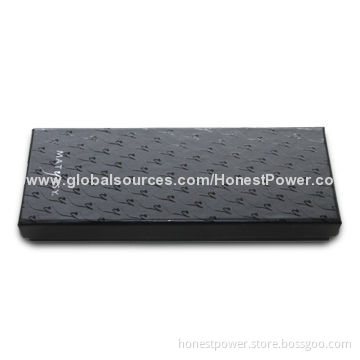 Cardboard Gift Box with Spot UV Varnishing, Customized Sizes and Logos are Welcome